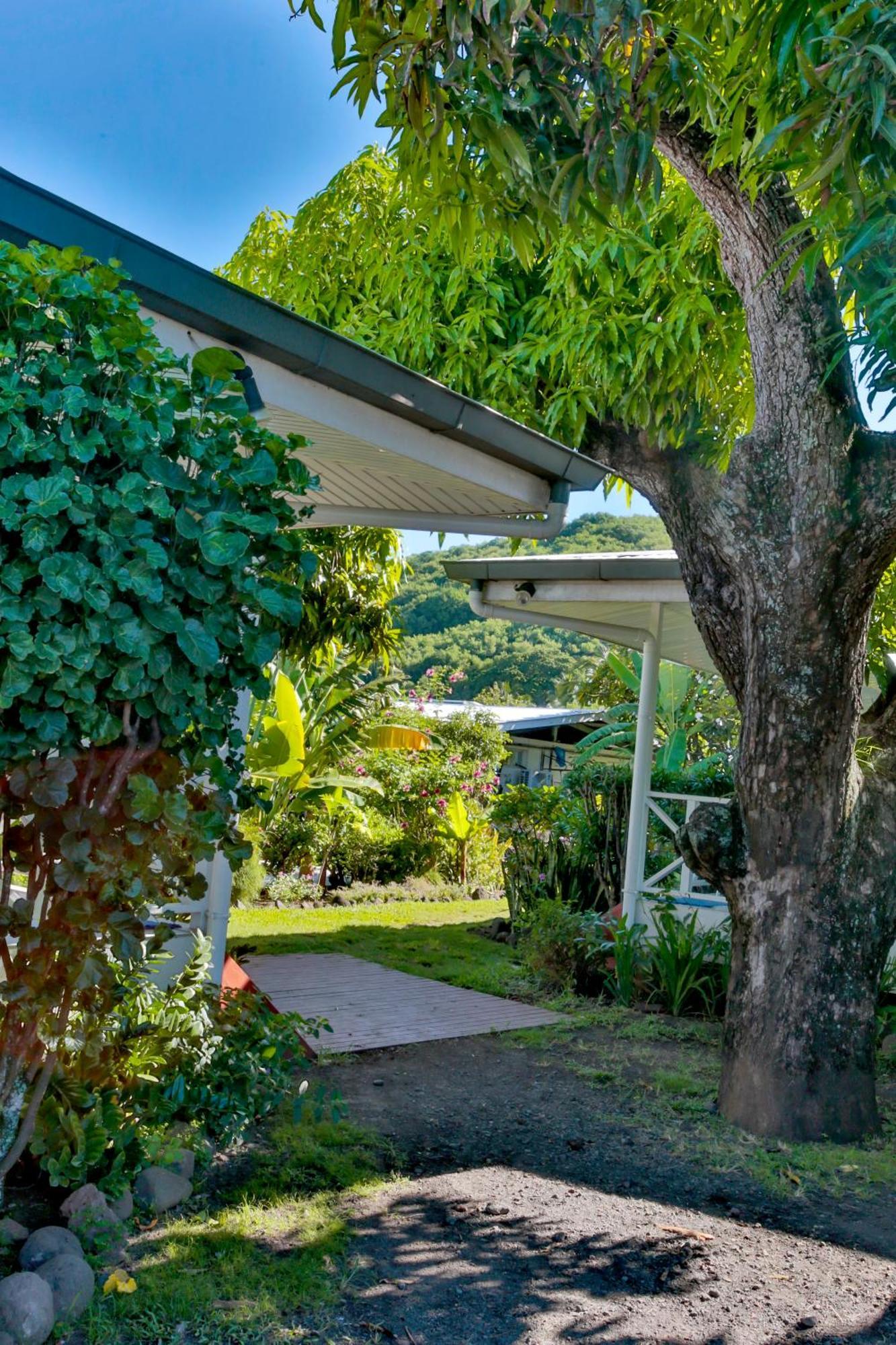 เพนชั่น เดอ ลา ปลาฌ Villa Punaauia  ภายนอก รูปภาพ
